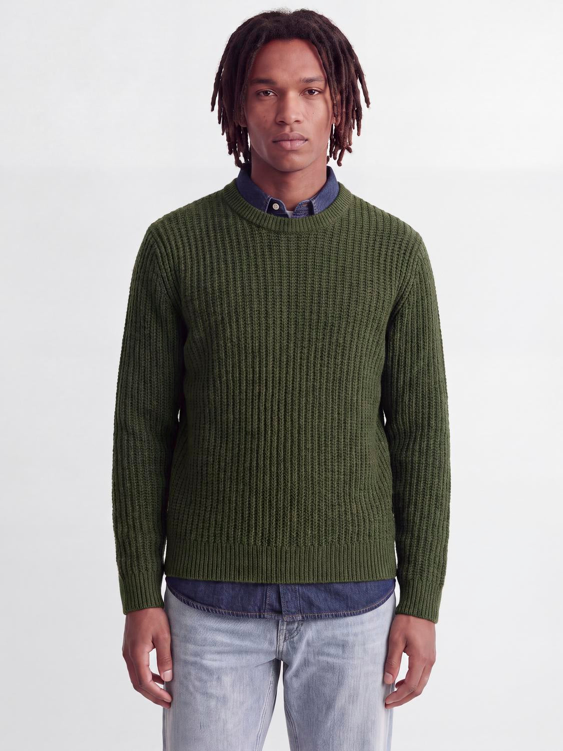 model_shot-front